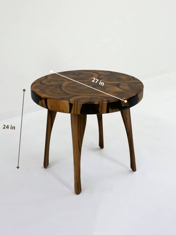 Coffee table walnut and epoxy resin