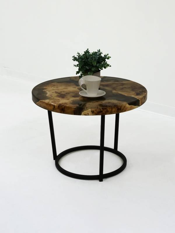 Coffee table maple clear epoxy resin
